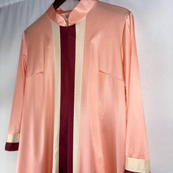 Vintage NWT Vanity Fair Zip-Front Nightgown with Pockets – From Jacobson’s - Picture 2 of 8